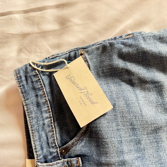 NEW universal Thread Jean Shorts size 18 Women’s button Fly Cut Off - Picture 2 of 6